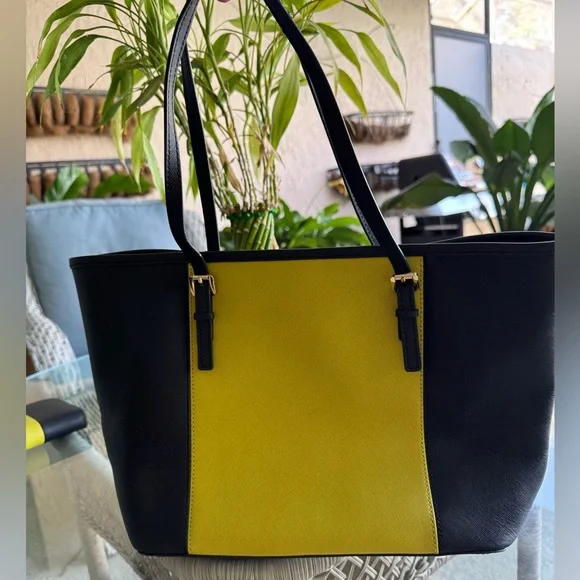 Michael Kors Jet Set Travel Center Saffiano Leather Tote & Wallet NWOT - Picture 8 of 16